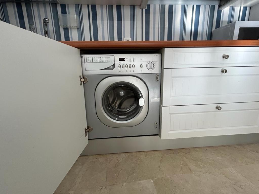 Ferienwohnung Piso Moderno En El Centro Historico A 3 Min Del Mar Estepona Exterior foto